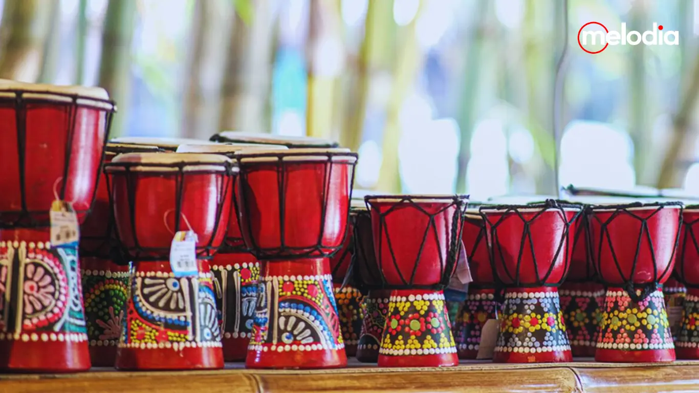 Tifa Alat musik Berasal dari Maluku dan Papua