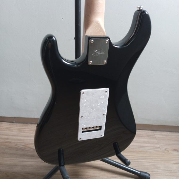 G&L USA Legacy HSS. Jet Black, Maple fingerboard - Gambar 3