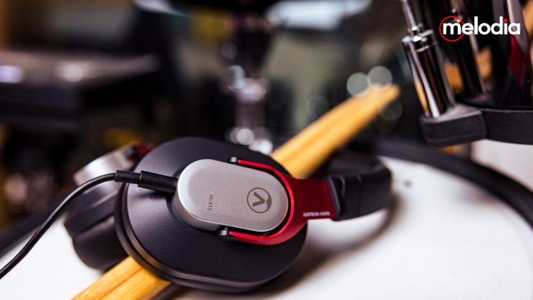 Austrian Audio Hi-X15